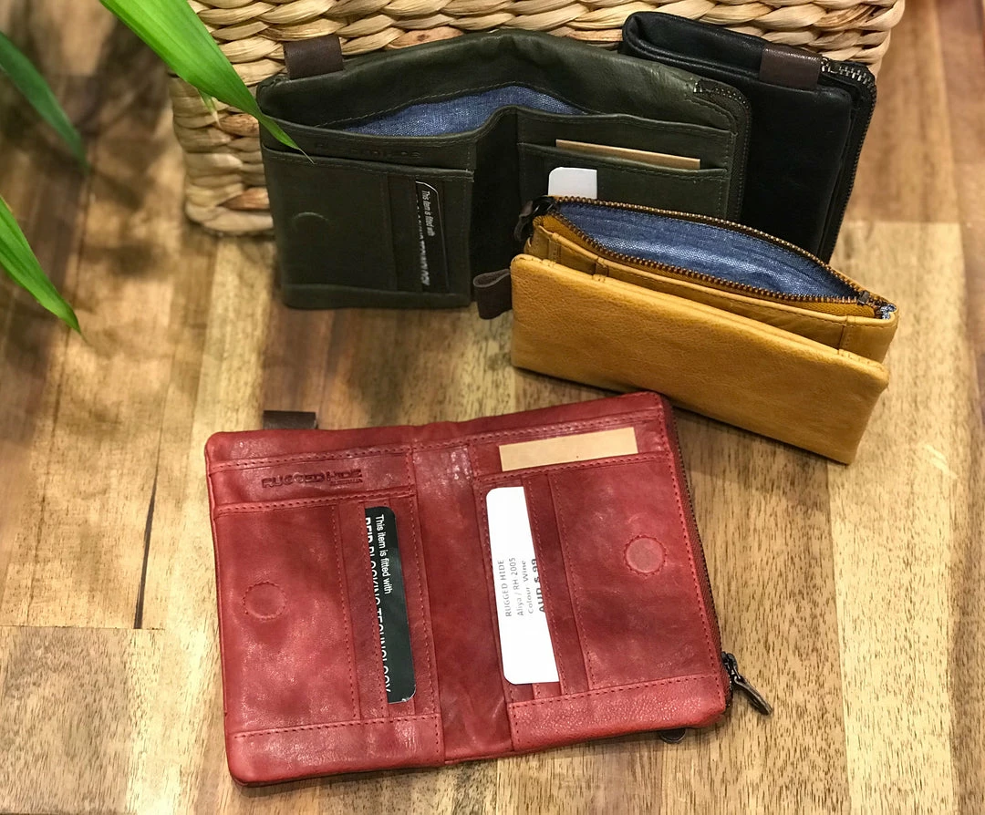 Flash Sale ⌛ Rugged Hide RH-2005 Aliya Lightly Textured Waxy Leather Bi-fold Wallet ✨ 6 Rugged Hide RH-2005 Aliya Lightly Textured Waxy Leather Bi-fold Wallet