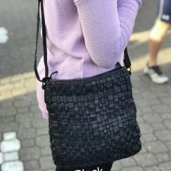 Discount π Rugged Hide RH-33000 Zara Cross Body Leather Bag π 24 Rugged Hide RH-33000 Zara Cross Body Leather Bag