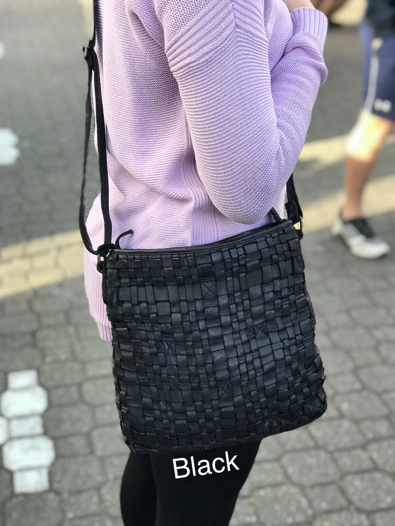 Discount π Rugged Hide RH-33000 Zara Cross Body Leather Bag π 10 Rugged Hide RH-33000 Zara Cross Body Leather Bag