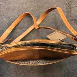 Budget 🔔 Rugged Hide RH-10912 Zoe Small Cross Body Leather Bag 👩 WOMEN ❤️ 16 Rugged Hide RH-10912 Zoe Small Cross Body Leather Bag WOMEN