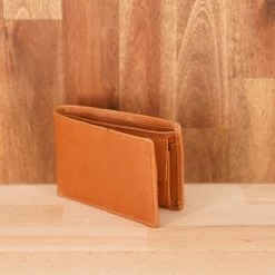 Rugged Hide MEN RH-55 Compact Leather Wallet