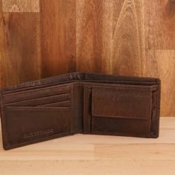 Rugged Hide MEN RH-55 Compact Leather Wallet