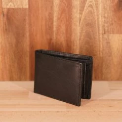 Rugged Hide MEN RH-55 Compact Leather Wallet
