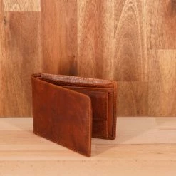 Rugged Hide MEN RH-55 Compact Leather Wallet