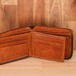 WOMEN Rugged Hide RH-1006 Aris Leather Wallet Zipped Around