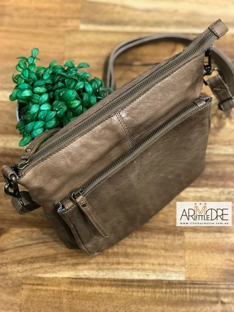 Outlet โญ Rugged Hide Aisha RH-13688 Soft Leather Crossbody Leather Bag ๐ 21 Rugged Hide Aisha RH-13688 Soft Leather Crossbody Leather Bag