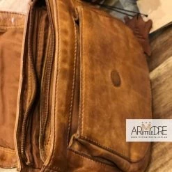 Brand new ⭐ WOMEN Rugged Hide Ellie RH-41306 Medium Ladies Leather Crossbody Bag ⌛ 21 WOMEN Rugged Hide Ellie RH-41306 Medium Ladies Leather Crossbody Bag