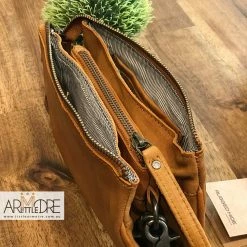 Best Sale โ Rugged Hide RH-11647 St Kilda Cross Body Small Wallet Bag ๐ 44 Rugged Hide RH-11647 St Kilda Cross Body Small Wallet Bag