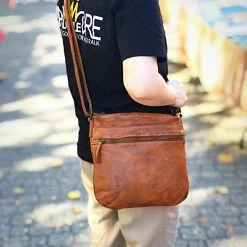 Rugged Hide Venice RH-41235 Leather Crossbody Bag WOMEN