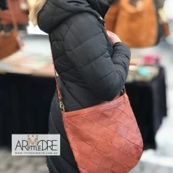 Brand new 🎉 WOMEN Rugged Hide Bella RH-3104 Soft Leather Ladies Crossbody Leather Bag ✔️ 15 WOMEN Rugged Hide Bella RH-3104 Soft Leather Ladies Crossbody Leather Bag