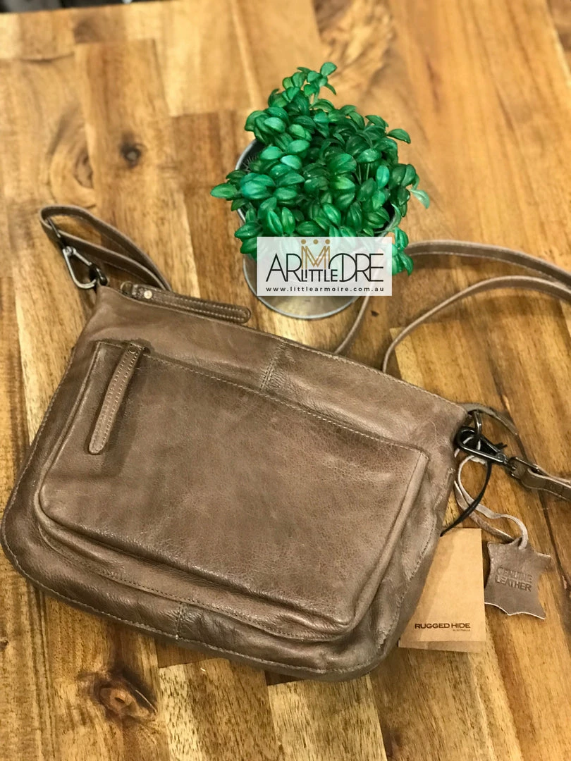 Outlet โญ Rugged Hide Aisha RH-13688 Soft Leather Crossbody Leather Bag ๐ 20 Rugged Hide Aisha RH-13688 Soft Leather Crossbody Leather Bag
