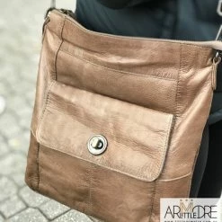 Cheap 💯 Rugged Hide Erika RH-13647 Soft Leather Ladies Cross Body Bag 👍 31 Rugged Hide Erika RH-13647 Soft Leather Ladies Cross Body Bag