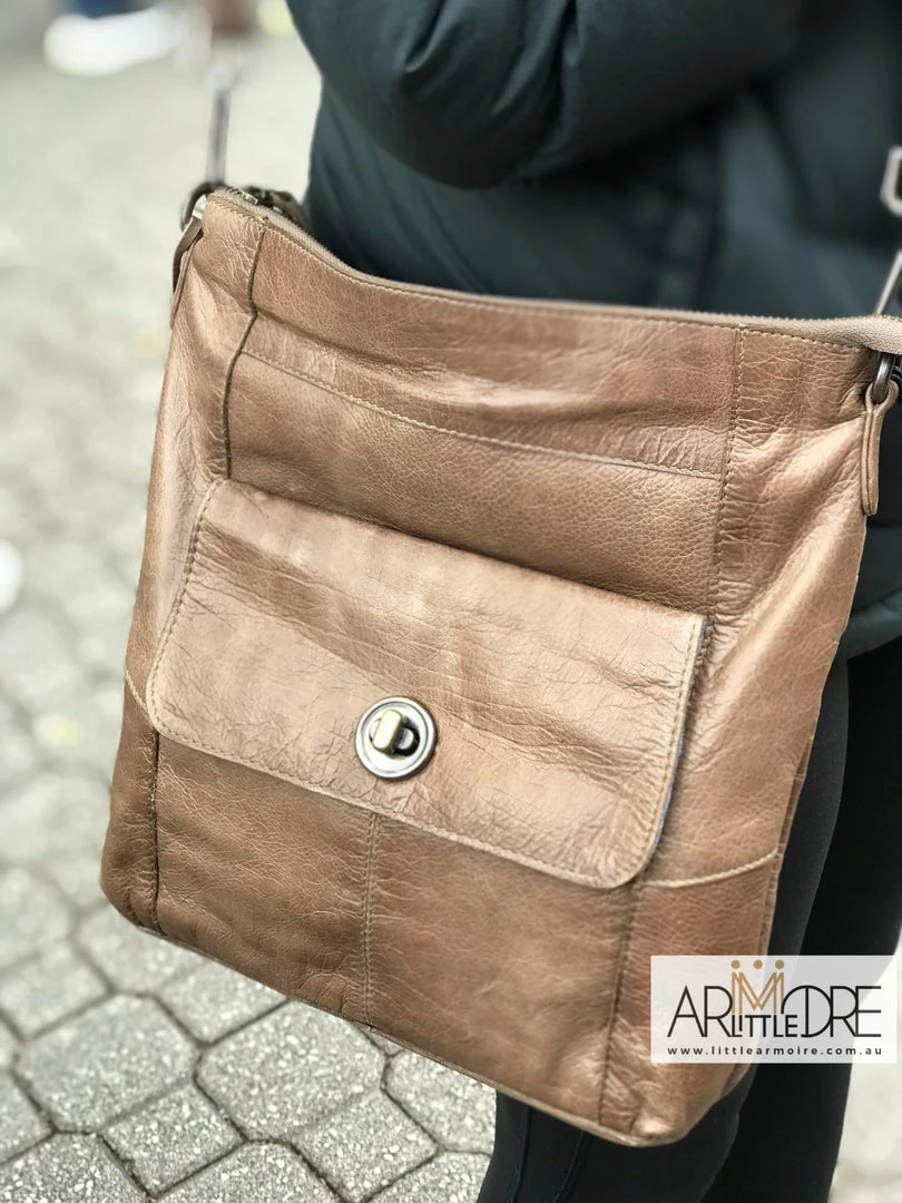 Cheap 💯 Rugged Hide Erika RH-13647 Soft Leather Ladies Cross Body Bag 👍 9 Rugged Hide Erika RH-13647 Soft Leather Ladies Cross Body Bag