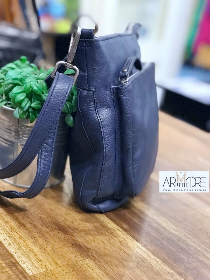 Outlet โญ Rugged Hide Aisha RH-13688 Soft Leather Crossbody Leather Bag ๐ 17 Rugged Hide Aisha RH-13688 Soft Leather Crossbody Leather Bag