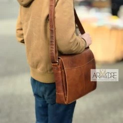 Oran Leather Satchel / Laptop Bag Rugged Hide RH-7001 Ottawa Compact Vintage Satchel Laptop Bag