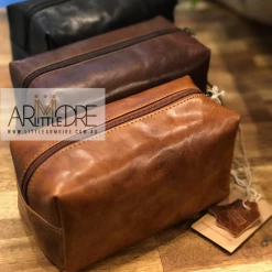 WOMEN Oran Leather Jimmy OB-7258 Travel Toiletry Bag