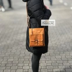 Rugged Hide RH-9526 Audrina Cross Body Leather Bag WOMEN