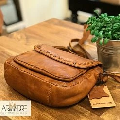 Brand new ⭐ WOMEN Rugged Hide Ellie RH-41306 Medium Ladies Leather Crossbody Bag ⌛ 24 WOMEN Rugged Hide Ellie RH-41306 Medium Ladies Leather Crossbody Bag