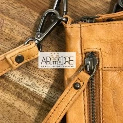 Rugged Hide RH-9555 Frances Small Cross Body Leather Bag