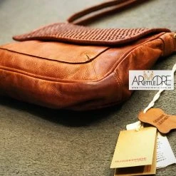 Rugged Hide Susie RH-2205 Ladies Flap Cross Body Bag With Lattice Weave Detail