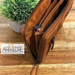 Rugged Hide Fawn RH-13994 Ladies Zip Around Stud Design Leather Wallet