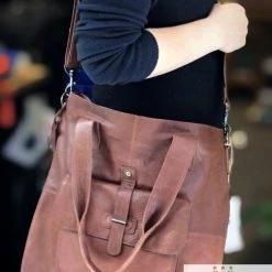 WOMEN Rugged Hide RH-9579 Ava Cross Body / Shoulder Leather Bag