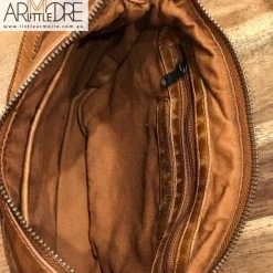 Rugged Hide Avery RH-41165 Leather Crossbody Bag