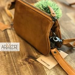 Best Sale โ Rugged Hide RH-11647 St Kilda Cross Body Small Wallet Bag ๐ 42 Rugged Hide RH-11647 St Kilda Cross Body Small Wallet Bag