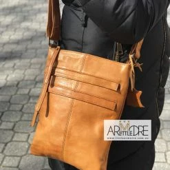 Rugged Hide RH-8864 Wendy Cross Body Leather Bag