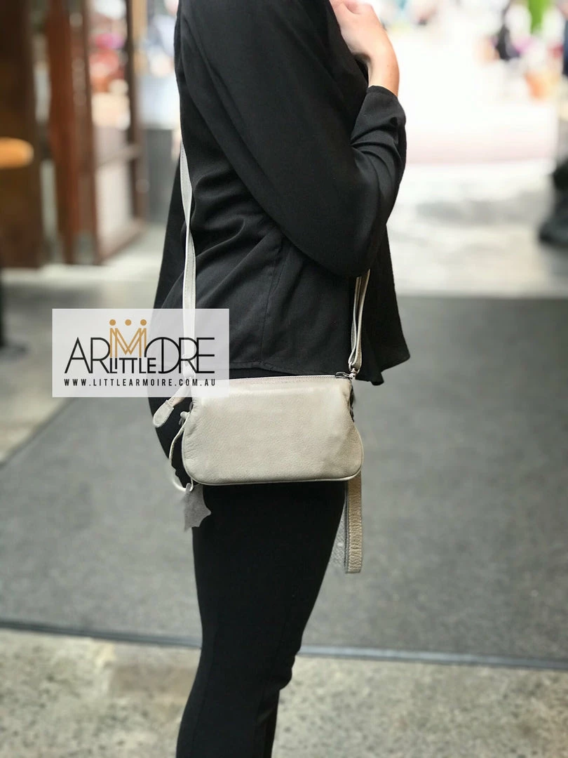 Best Sale โ Rugged Hide RH-11647 St Kilda Cross Body Small Wallet Bag ๐ 4 Rugged Hide RH-11647 St Kilda Cross Body Small Wallet Bag